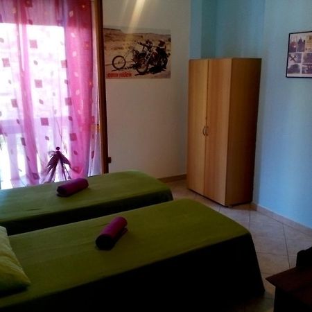 Turin Hostel Номер фото